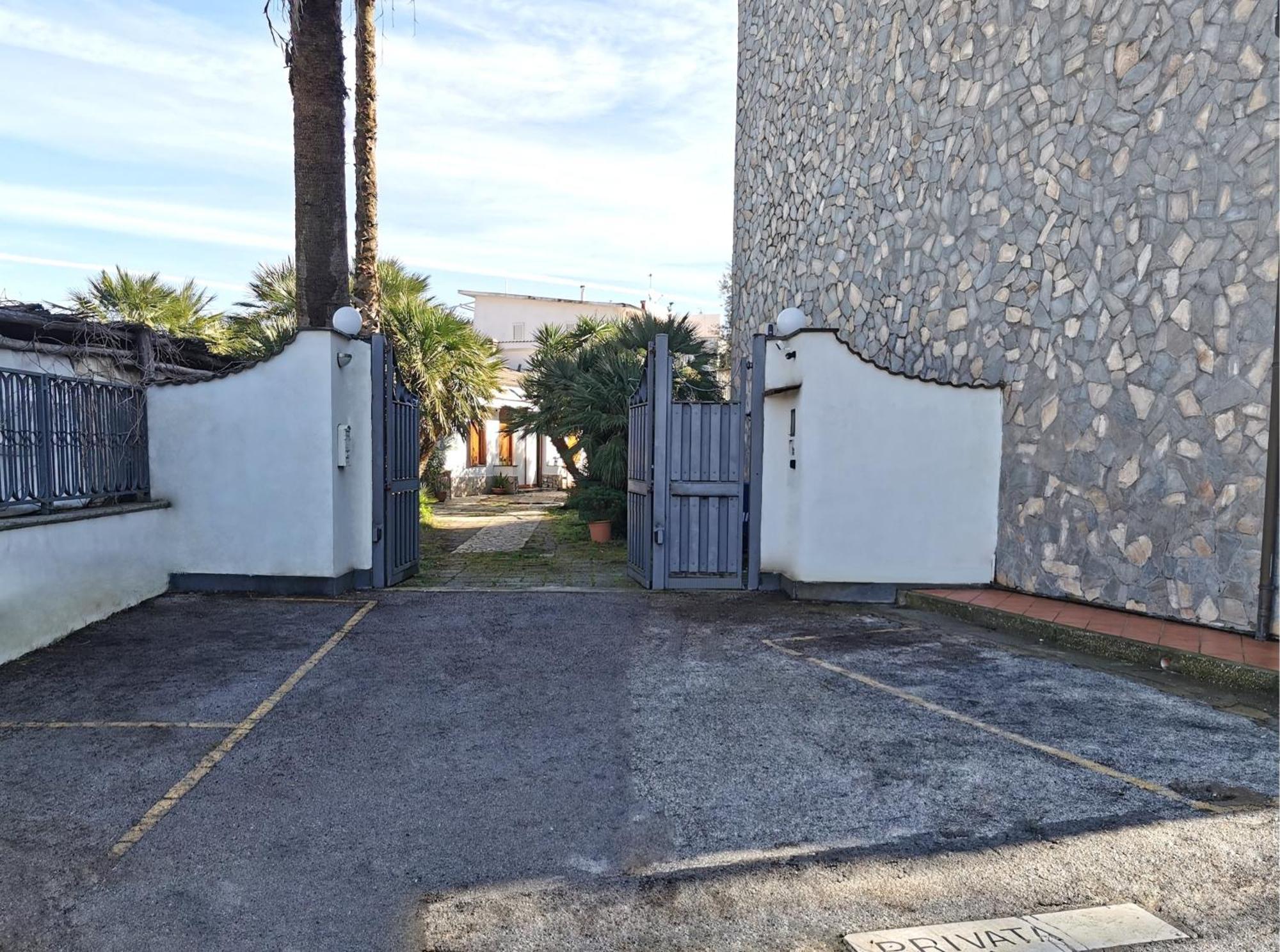 Villa In Con Terrazzo E Vista Golfo