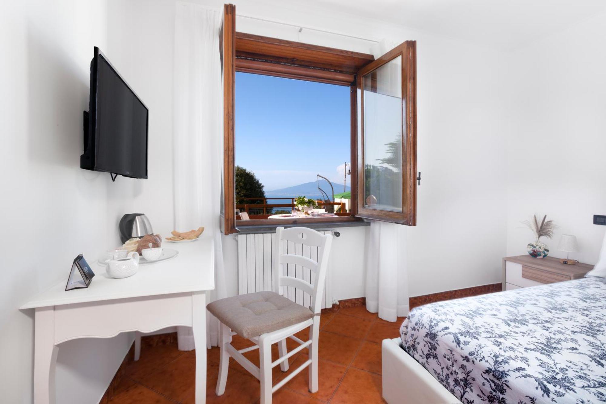 Villa In Con Terrazzo E Vista Golfo *