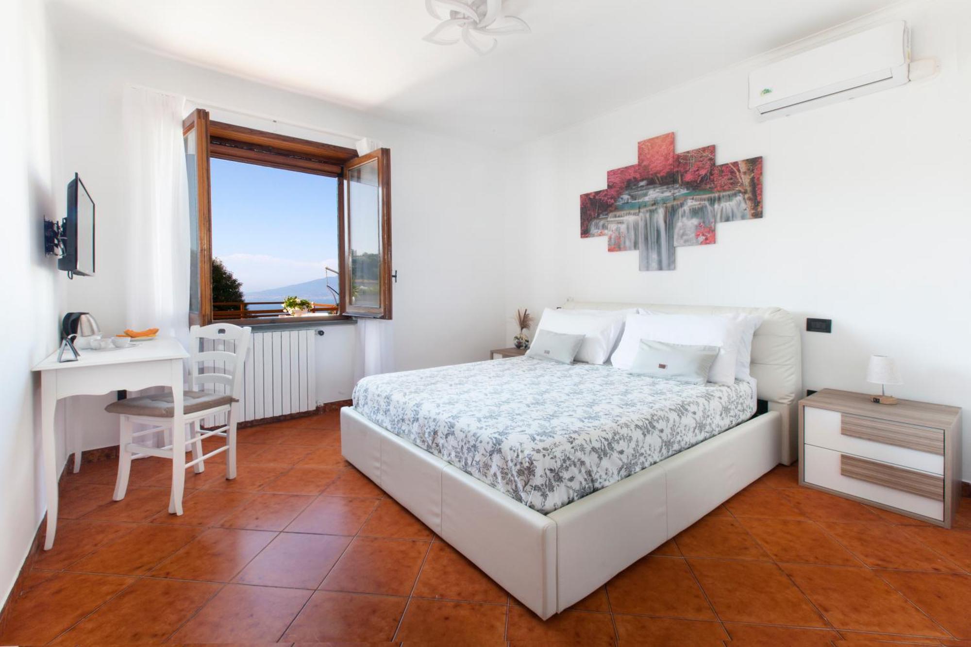In Con Terrazzo E Vista Golfo Villa